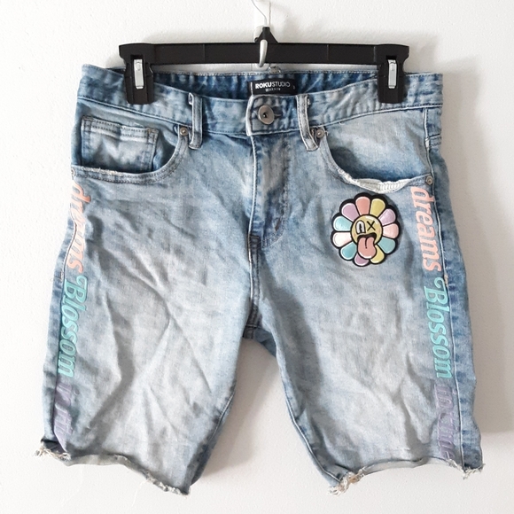 Roku Studio Dreams Blossom Jean Shorts - Picture 2 of 8
